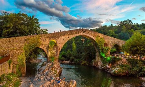 el templo cangas de ons reseas|El Templo, Cangas de Onís